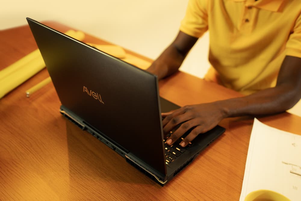 Avell seleciona os melhores notebooks para o seu pai