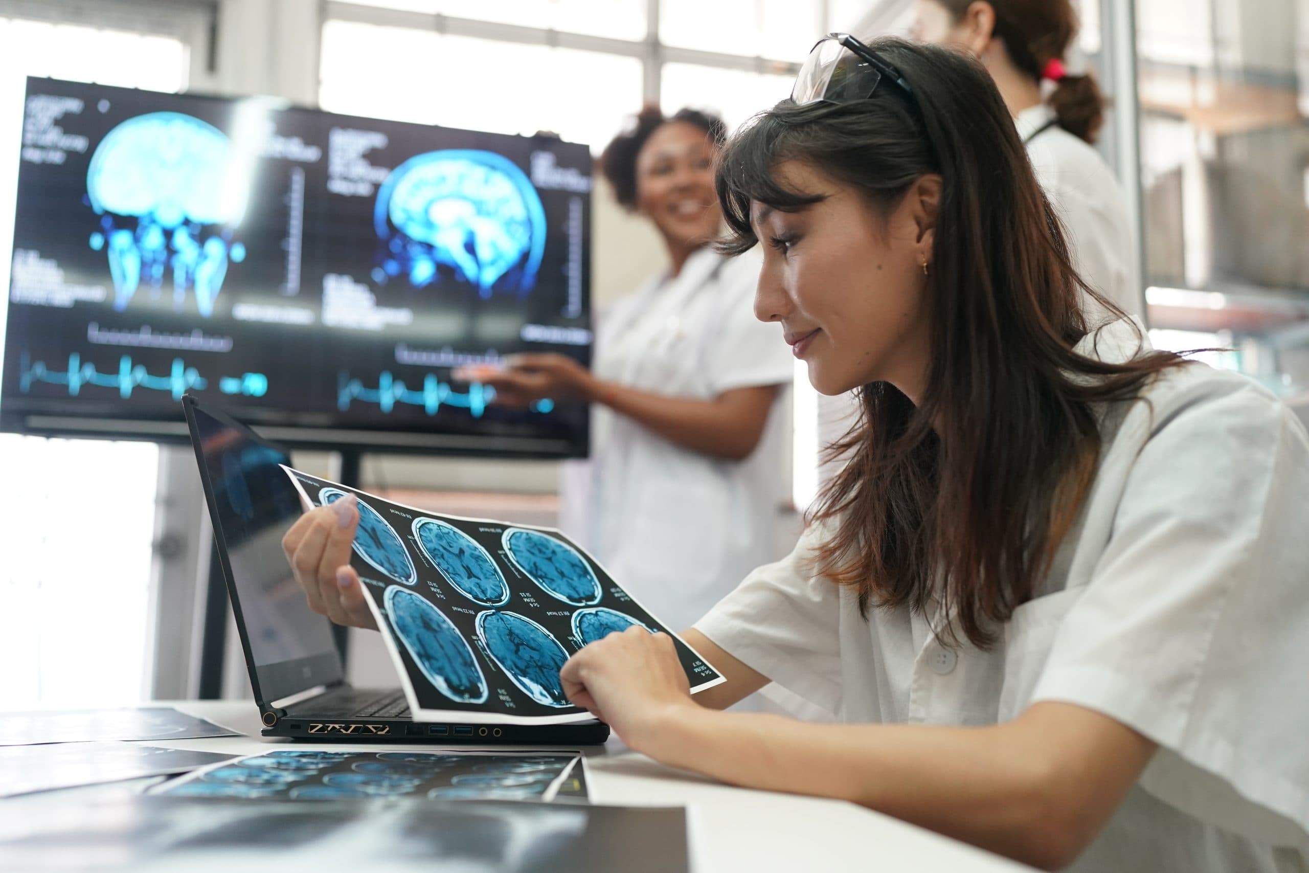 Diagnóstico por imagem: o que é mais importante, tela ou GPU?